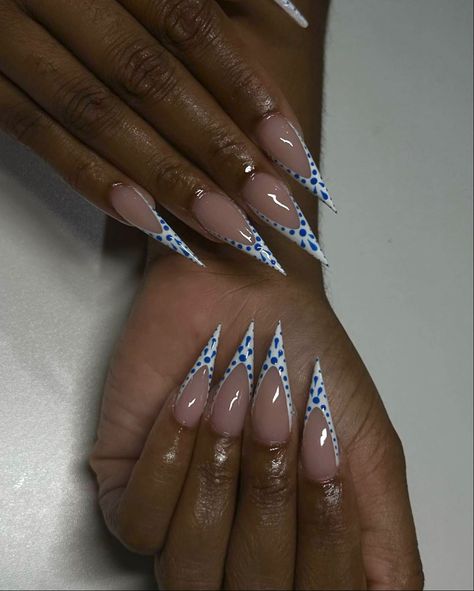 Blue Stilletos Nails, Clase Azul Nails, White Stiletto Nails, Blue Stiletto Nails, Kitty Accessories, Hello Kitty Accessories, Short Square Acrylic Nails, Square Acrylic Nails, Stiletto Nails