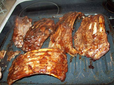 These are really good! Normally we feed the ribs to the dogs. Not anymore! This recipe came from The Hunting and Fishing Library- Dressing & Cooking Wild Game. We have not tried the sauce recip… Deer Ribs Recipe, Venison Ribs, Ribs Recipe Oven, Moose Recipes, How To Cook Venison, Venison Jerky, Deer Recipes, Rib Meat, Deer Meat Recipes