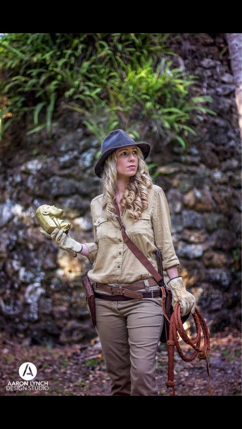 Indiana Jones Indiana Jones Aesthetic Outfit, Archeology Aesthetic, Adventure Theme, Mystery Party, Themes Photo, Indiana Jones, Gal Gadot, Women's Costumes, Yearbook