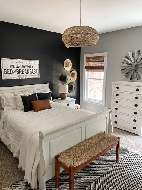 White Bedding Farmhouse Bedroom, Boho Chic Bedroom Black Furniture, Black And White Bedroom Ideas Boho, Boho Modern Farmhouse Bedroom, Black And White Boho Bed, Black And White Country Bedroom, Farmhouse Bedroom With Black Furniture, Farmhouse Girls Bedroom, Black And White Girls Bedroom