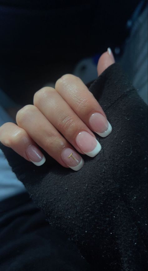 french tip square round French Tip Acrylic Nails Square Round, Square Round Nails French Tip, Rounded Square Acrylic Nails French Tips, French Nails Rounded Square, French Tip Square Round, Square Round French Tip, Square With Round Edge Nails, Medium Square Acrylic Nails French Tips, Square Round French Tip Nails