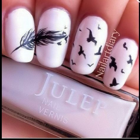 Bird Nail Art, Pastel Pink Nails, Fan Nails, Moon Manicure, Feather Nails, Summer Acrylic, Nagellack Trends, Allen Poe, Edgar Allen Poe