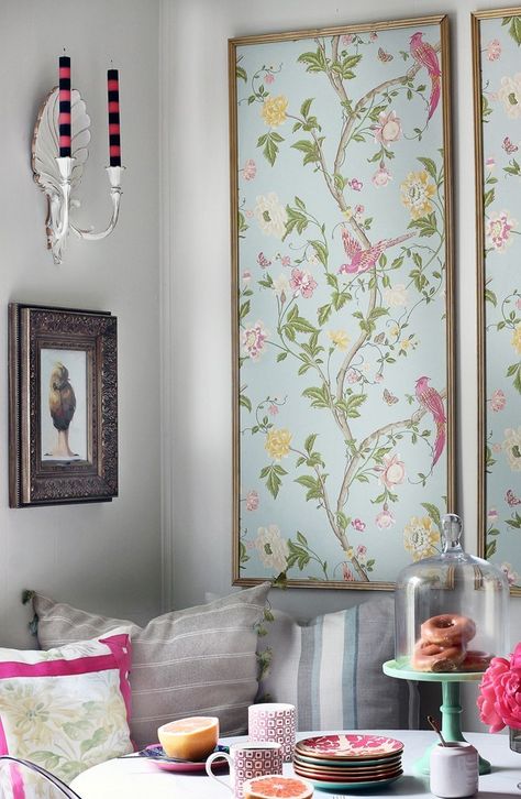 These framed wallpaper panels look stunning - and they're easy to make. Diy Framed Wallpaper, Framed Wallpaper Panels, Hunted Interior, Hemma Diy, Diy Casa, Framed Wallpaper, Diy Art Projects, Framed Fabric, Wallpaper Panels