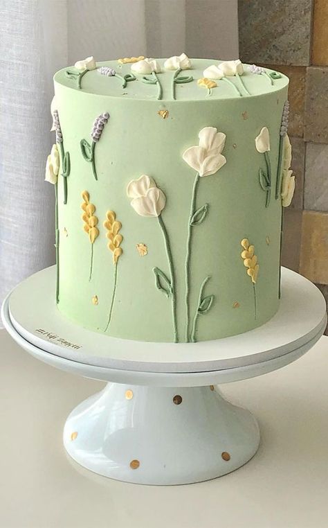 buttercream flower cake, cake ideas, buttercream cake ideas, simple cake, simple buttercream cake, korea cake ideas, korea buttercream cake, daisy buttercream cake, buttercream daisy birthday cake, simple birthday cake Decorating With Buttercream Frosting, Buttercream Cake Ideas, Cake Ideas Buttercream, Flower Cake Ideas, Mint Green Cakes, Green Birthday Cakes, Buttercream Flower, Buttercream Flower Cake