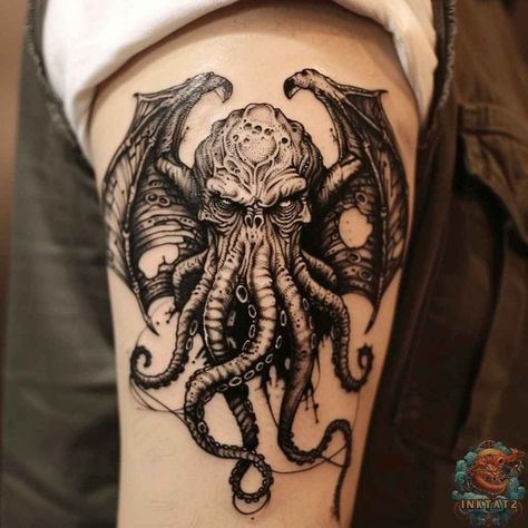 Cthulu Tattoos Design, Cathullu Tattoo, Cthulhu Tattoo Design, Cthulhu Drawing, Eagle Wing Tattoos, Cthulhu Tattoo, Cosmic Entity, Thigh Tattoo Men, Chest Tattoo Ideas