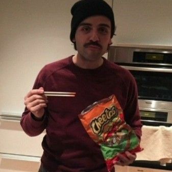 Eating Oscar Award, Oscar Isaac, Emmy Award, Moon Knight, Modern Family, Chopsticks, American Actress, Loki, On Tumblr