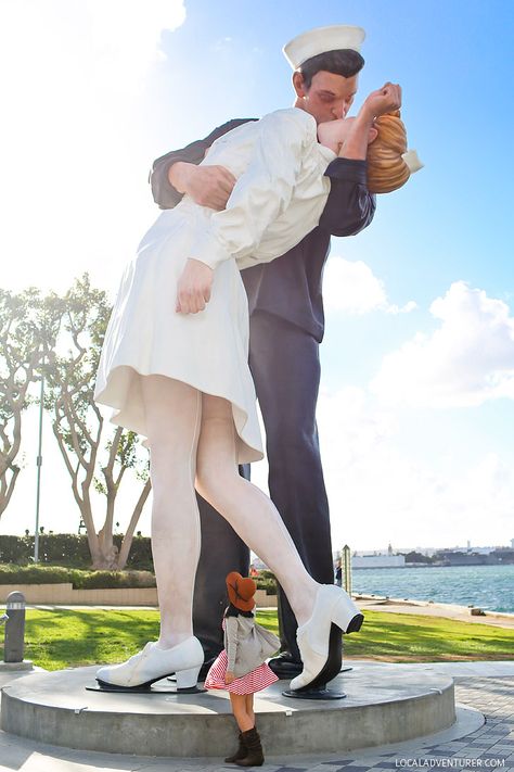 Pose in Front of the Unconditional Surrender San Diego Statue (25 Free Things to Do in San Diego). San Diego Bucket List, San Diego Hiking, Traveling Destinations, San Diego Activities, Inspo Poses, San Diego Vacation, Visit San Diego, San Diego Travel, San Diego Living