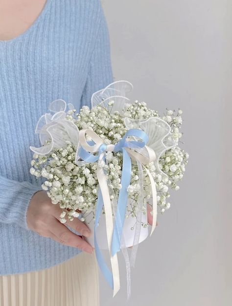 Floral Design Ideas, Flower Bouquet Wrapping, Bouquet Wrapping, Flower Wrapping Paper, Birthday Aesthetic, Snow Drops, Flower Wrapping, Ribbon Bouquet, Babies Breath