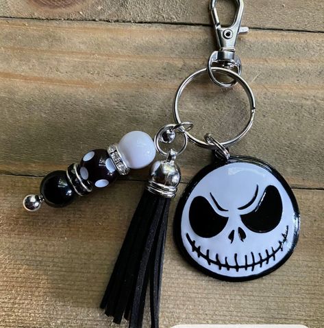 Nightmare Before Christmas Keychain, Diy Jack The Skeleton Ornaments, Halloween Resin Keychain, Jack Skellington Keychain, Zero Nightmare Before Christmas Keychain, Skeleton Key Chain, Cricut Expression 2, Christmas Keychain, Keychain With Tassel