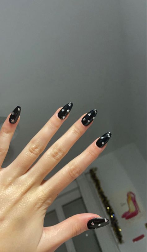 The Weeknd Nails, Stargirl Nails, Weekend Concert, Summery Nails, Nail Inspiration, Nails Inspo, The Weeknd, Black Nails, Winter Nails