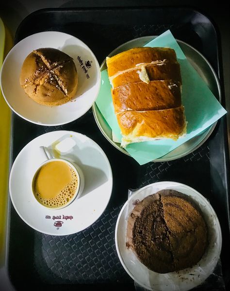 Irani Chai, Irani Cafe, Food Board Ideas, Chai Cake, Food Board, Board Ideas, Bread Recipes, Chocolate Cake, French Toast