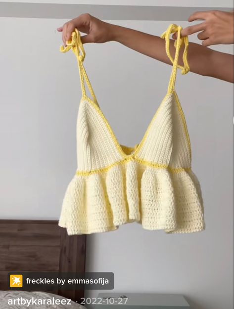 Crochet Outfit, Mode Hippie, Mode Crochet, Stylish Crochet, Crochet Business, Crochet Clothing And Accessories, Crochet Summer Tops, Crochet Fashion Patterns, Crochet Crop