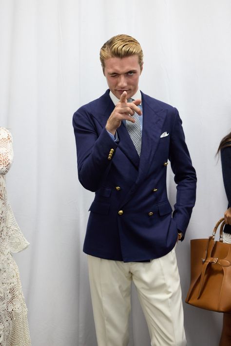 Ralph Lauren Hamptons, Prep Outfits, Blue Smith, Hamptons Fashion, American Preppy, 750 Shein Gift Card, Best Man's Outfit, Blazers For Men Casual, Preppy Life