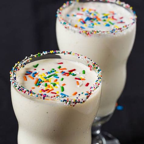 You searched for cake batter popcorn - Spicy Southern Kitchen Cake Batter Milkshake, Cake Batter Shake, Cake Batter Popcorn, Unhealthy Recipes, Refreshing Beverages, Protein Shake Smoothie, Vegetarian Cake, Delectable Desserts, Milkshake Recipes