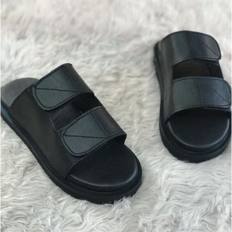 Leather Slippers For Men Flip Flops, Men Palms And Sandals, Male Sandals Design, Male Palm Slippers Design, Female Slippers And Sandals, Palm Slippers For Guys, Handmade Palm Slippers For Men, Palm Shoes For Men, Leather Palm Slippers For Men