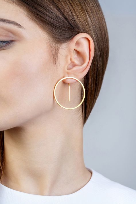 Architectural Jewelry, Jewerly Designs, Hammered Hoop Earrings, Engagement Ring Rose Gold, Jewelry Photography, Diy Schmuck, Silver Earring, Gold Hoop, Gold Hoop Earrings