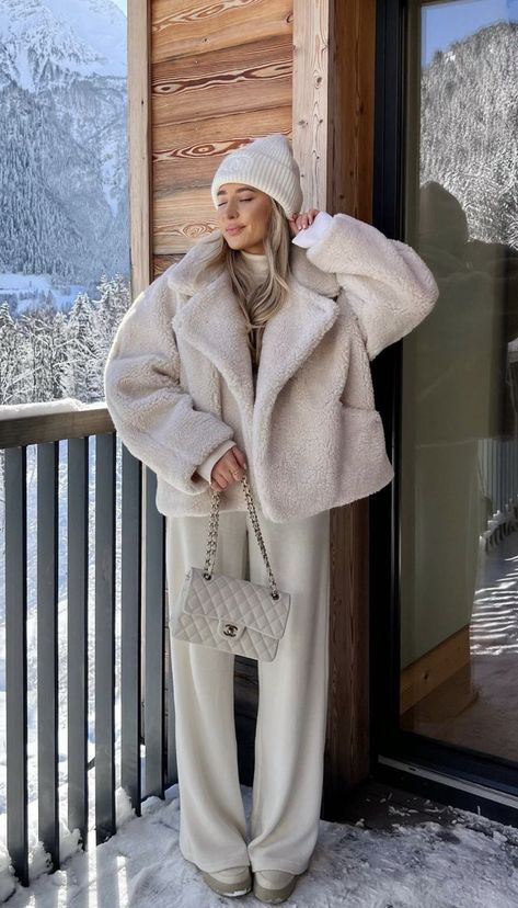 Fur Coat Styling, Wintry Outfits, White Snow Outfit, White Fur Outfits Women, Winter White Cozy Outerwear For Winter, Beige Winter Outfit, White Fluffy Jacket Outfit Winter, Luxury Cozy Winter White Outerwear, Cute Winter Outfits For Snow