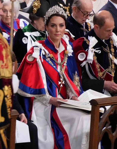 Principe William Y Kate, Royal Coronation, Coronation Robes, Düşes Kate, King Charles Coronation, Princesse Kate Middleton, Coronation Dress, Charles Coronation, Coronation Of King Charles