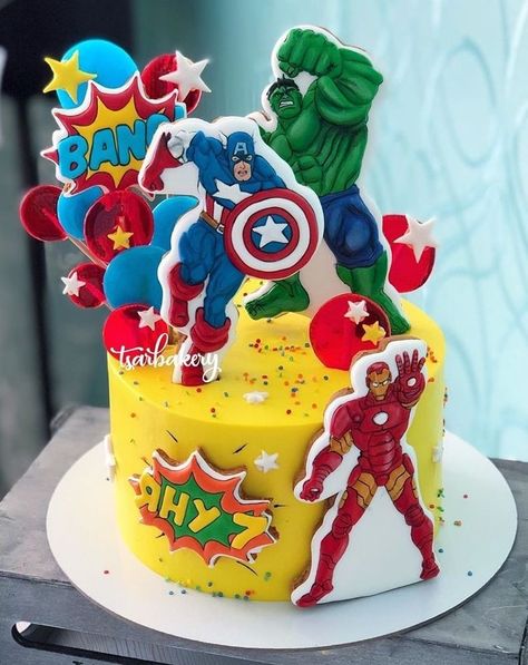 Super Heroes Cake, Cake Superhero, Superhero Cakes, Super Hero Cake, Avengers Cake, Disney Frozen Cake, Easy Minecraft Cake, Marvel Cake, Superhero Birthday Cake