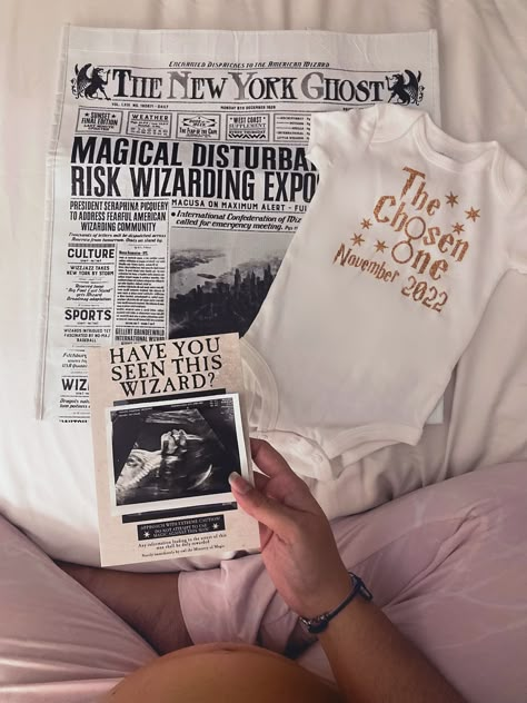 I’m Expecting Announcement, Harry Potter Birth Announcement, Harry Potter Baby Announcement Ideas, Bookish Baby Announcement, Harry Potter Maternity Photoshoot, Sorting Hat Gender Reveal, Book Baby Announcement, Harry Potter Baby Announcement, Harry Potter Nursery Ideas