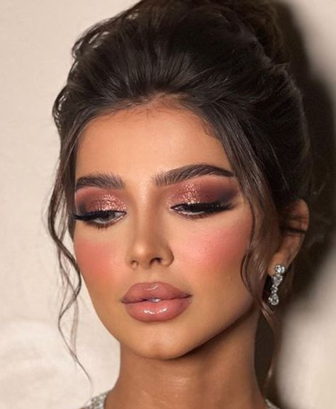 Goddess Look Make Up, Pink Dress Makeup, Henna Makeup, Brown Makeup Looks, Mommy Makeup, Eastern Makeup, Evening Eye Makeup, Wedding Eye Makeup, Wedding Makeup Looks