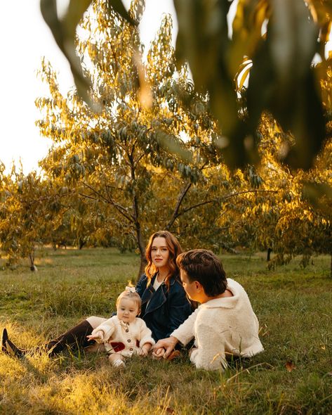 Marked off one of my bucket list sessions last night in an apple orchard with the Frawleys! I truly couldn’t decide on photos for a preview and felt like every single one needed its own slide (thank you Instagram for finally giving me the 20 slide option)! There’s so much beauty in a family of three - all the newness. Total love over one human! That first year not only getting to know a new little person but also yourselves as parents. Getting to document these photos for them just a mere 2... My Bucket List, Family Shoot, Family Of Three, Apple Orchard, First Humans, Family Session, Family Photo, Getting To Know, Night In