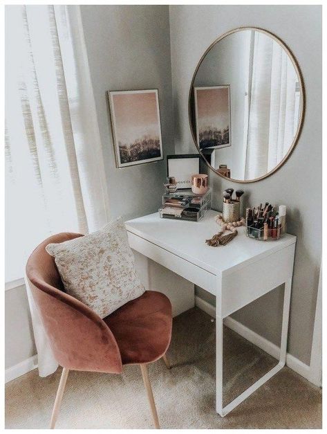 Love this vanity and chair! Circle mirrors are so cute Makeup Room Decor, Dekor Diy, Ceiling Ideas, Dekorasi Kamar Tidur, Bedroom Vanity, Beautiful Bedroom, Vanity Decor, Stylish Bedroom, Design Living Room