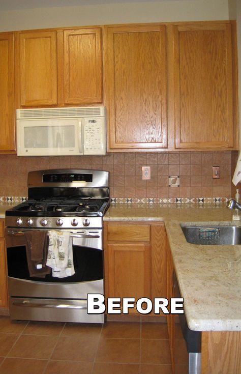 Change Kitchen Cabinet Color, Old Kitchen Cabinet Makeover Before After, Before After Kitchen Cabinets Paint, Wooden Color Kitchen Cabinets, Kitchen Cabinet Transformations, Wooden Kitchen Makeover, Oak Cabinet Makeover Before After, Revamping Kitchen Cabinets, Kitchen Cabinet Paint Before And After