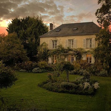 About Time House, French House Exterior, House With Nature, Sharon Santoni, European Cottage, Cottage Room, French Houses, My French Country Home, French Country Home