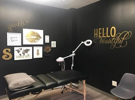 Wax Room, Salon Suite Decor, Massage Room Design, Massage Room Decor, Home Spa Room, Lash Room Decor, Beauty Room Salon, Home Studio Ideas, Esthetician Room Decor