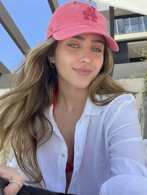 Ryan Newman Actress, Ryan Whitney Newman, Ryan Newman, Dog Sitting, New Photos, Simple Image, Baseball Hats, Actresses, Celebrities