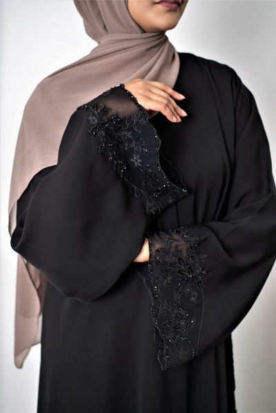 Hijab Fashion 2016, Burkha Designs, Burqa Designs, Black Abaya Designs, Modern Abaya, Abaya Fashion Dubai, Modest Wardrobe, Mode Hijabi, Black Abaya