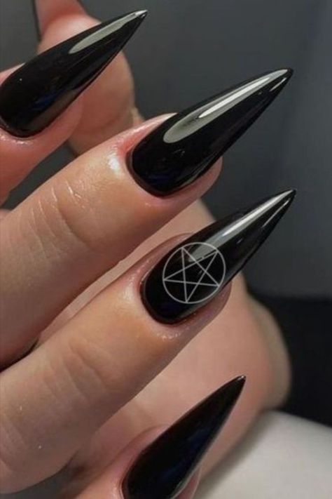 Horror Nails, Witch Nails, Witchy Nails, Nails Gel Nails, 2024 Nails, Halloween Acrylic Nails, Punk Nails, Gothic Nails, Light Nails