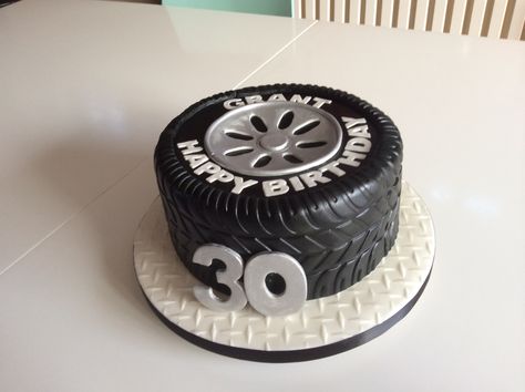 Wheel Cake Ideas, Tyre Cake Ideas, Steering Wheel Cake Design, Tire Cakes For Men, Tyre Cake, Car Theme Cake For Men, Motor Cake, Bmw Cake, Car Cakes For Men