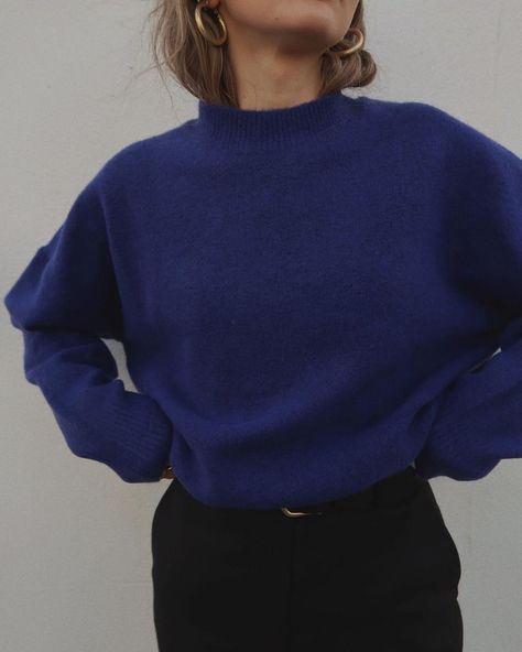 Blue Sweater Aesthetic, Chloe Hayward, Blue Sweater Outfit, Corporate Attire, Professional Fashion, Office Fashion, Blue Sweaters, Fashion Killa, Fall Winter Outfits