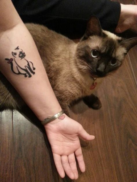 Tattoo Siamese Cat Tattoo, Siamese Cat Tattoos, Cat Tattoo Simple, Cool Shoulder Tattoos, Cat Tat, Cat Tattoo Designs, Shoulder Tattoos For Women, Tattoo Meaning, Best Tattoo Designs