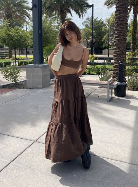 Ruffle Maxi Skirt Outfit, Long Flowy Skirt Outfit, Jaden Edwards, Tiered Skirt Outfit, Flowy Skirt Outfit, Brown Skirt Outfit, Long Brown Skirt, Skirt Outfits Aesthetic, Vacation Fits