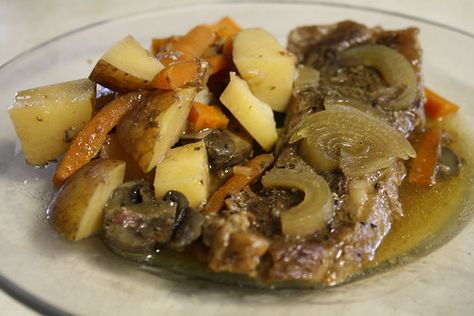 Adorkable Recipes: Slow Cooker Steak and Potatoes Crockpot Steak Potatoes, Strip Steak Recipe, New York Strip Steak, Crockpot Steak, Slow Cooker Steak, Slow Cooker Casserole, Paleo Slow Cooker, Steak Potatoes, Steak And Potatoes