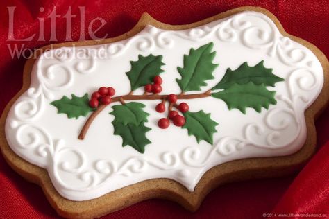 Fancy Labels, Cookies Decorated With Royal Icing, Winter Cookies, Cute Christmas Cookies, Cookie Connection, Winter Cookie, Cookies Christmas, Christmas Cakes, Pretty Cookies