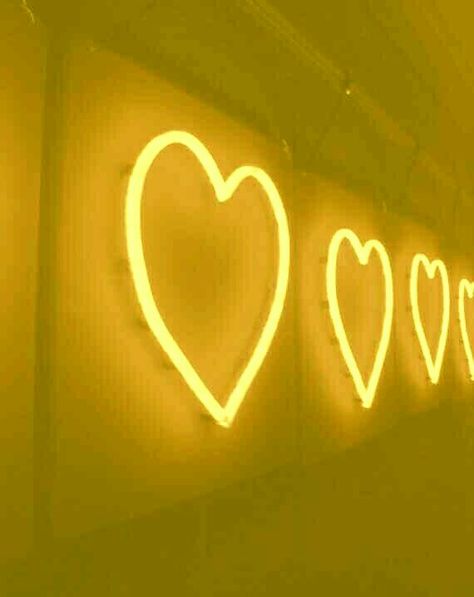 Icona Ios, Yellow Aesthetic Pastel, Marvel Wall, Yellow Theme, Rainbow Aesthetic, Neon Aesthetic, Neon Wallpaper, Yellow Heart, Yellow Walls