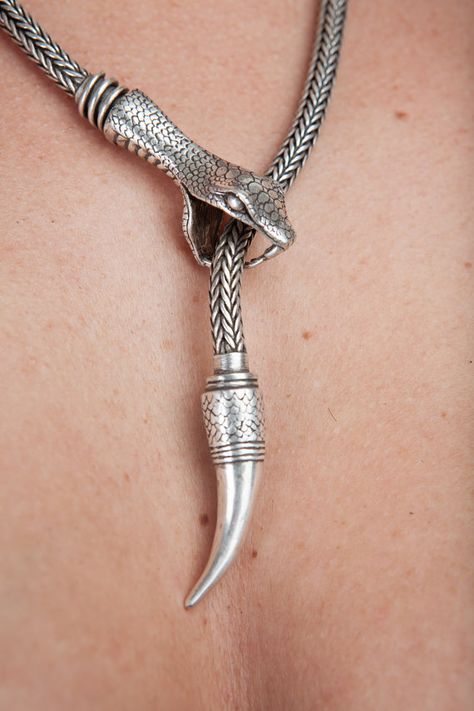 Ouroboros Snake Necklace by Jungle Tribe by JungleTribe on Etsy, $229.00  Cool neckless Steampunk Snake, Ouroboros Necklace, Clothes Jewellery, Ouroboros Snake, Serpent Jewelry, Snake Jewelry, Diamond Jewelry Necklace, Snake Necklace, Unisex Necklace