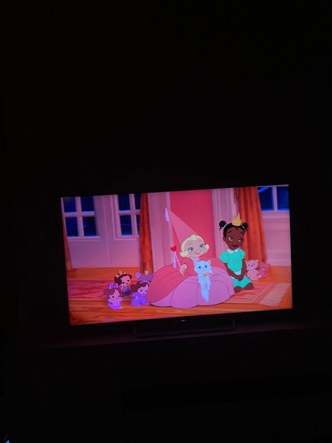 Princess And The Frog Movie Night, Princess And The Frog Movie, Tiana Disney, Decor Salon, Best Selfies, Film Disney, Princess And The Frog, Chill Photos, Cute Tumblr Pictures