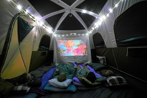 Sleepover Tents, Zelt Camping, Tenda Camping, Tent Campers, Cabin Tent, Cute Date Ideas, Backyard Camping, Fun Sleepover Ideas, Sleepover Ideas