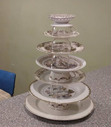 Macaroon Tower Diy, Diy Macaron Stand, Diy Macaron Tower, Macaron Stand, Easy Macaroons Recipe, How To Make Macaroons, Macaroon Tower, Bridesmaid Brunch, Macaron Tower