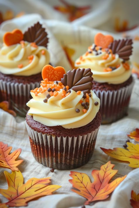 Fall Themed Baked Treats, Bundt Cake Display Ideas, Autumn Bakery Ideas, Chocolate Cupcake Designs Ideas, Fall Cupcakes Decoration Simple, Autumnal Cupcakes, Autumn Cupcake Ideas, Rustic Fall Wedding Cake, Autumn Wedding Cupcakes