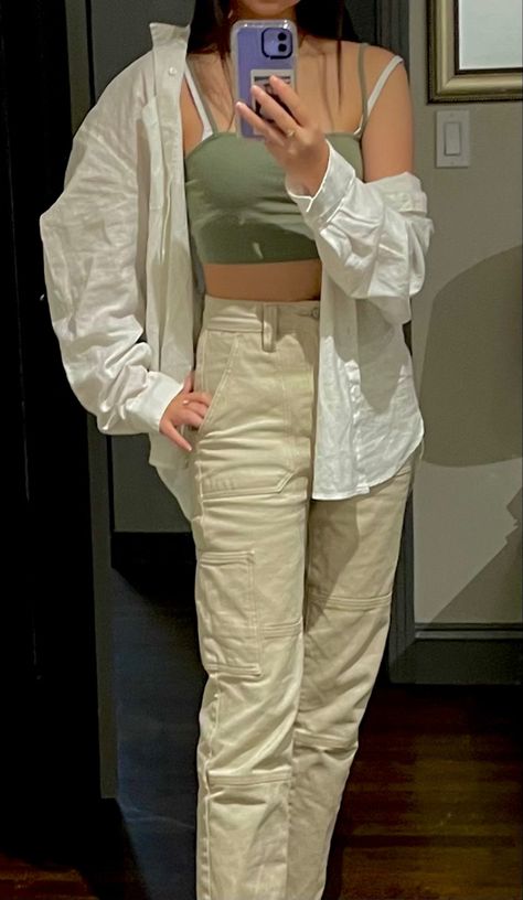 Cargo Pants With Button Up Shirt, White Shirt And Cargo Pants, Cream Cargo Pants, Cream Pants, White Collared Shirt, Baggy Cargo Pants, Cargo Pants Outfit, Tan Pants, Fashion 2024