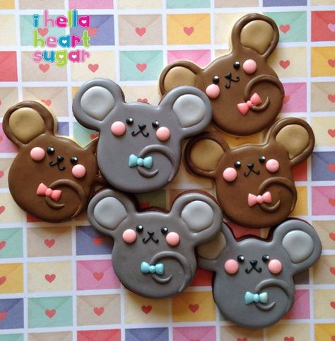 cute mice cookies Mouse Cookies, Mouse Cookies Decorated, Rat Cookies Decorated, Mice Themed Food, Christmas Mice Cookies Recipe, Birthday Cupcakes Decoration, Cupcake Decorating Party, Animal Cookies, Cookie Icing