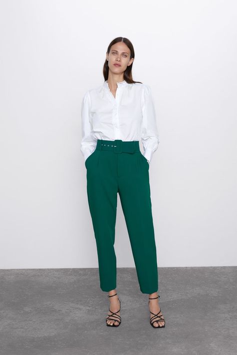 Green Zara Pants Outfit, Zara Pants Outfit, Green Pants Outfit, Mode Zara, Mode Casual, Belted Pants, Stylish Work Outfits, Outfits 2022, Summer Outfit Inspiration