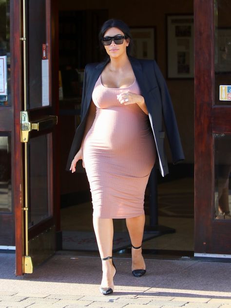 Image Kardashian Photoshoot, Kim Pregnant, Kim Kardashian Photoshoot, Kardashian Pregnant, Kim Kardashian Pregnant, Kim Kardashian Hot, Kim Kadarshian, Kim Kardashian Kanye West, Gala Gown