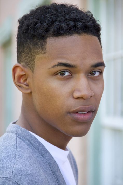 Kelvin Harrison Jr, Hogwarts Founders, Marauders Era, Dream Guy, Teen Titans, Face Claims, Hogwarts, Actors & Actresses, It Cast